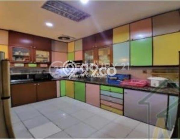 Jual Rumah Luas Megah Dengan View Eksklusif di Jelambar, Jakarta Barat Jual Rumah Luas Megah Dengan View Eksklusif di Jelambar, Jakarta Barat