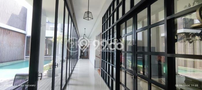 For Sale! Luxury House LT 863m2 Desain Modern di Radio Dalam For Sale! Luxury House LT 863m2 Desain Modern di Radio Dalam