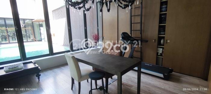For Sale! Luxury House LT 863m2 Desain Modern di Radio Dalam For Sale! Luxury House LT 863m2 Desain Modern di Radio Dalam
