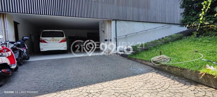 For Sale! Luxury House LT 863m2 Desain Modern di Radio Dalam For Sale! Luxury House LT 863m2 Desain Modern di Radio Dalam