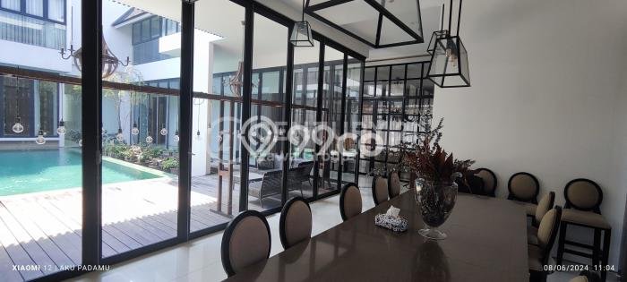 For Sale! Luxury House LT 863m2 Desain Modern di Radio Dalam For Sale! Luxury House LT 863m2 Desain Modern di Radio Dalam