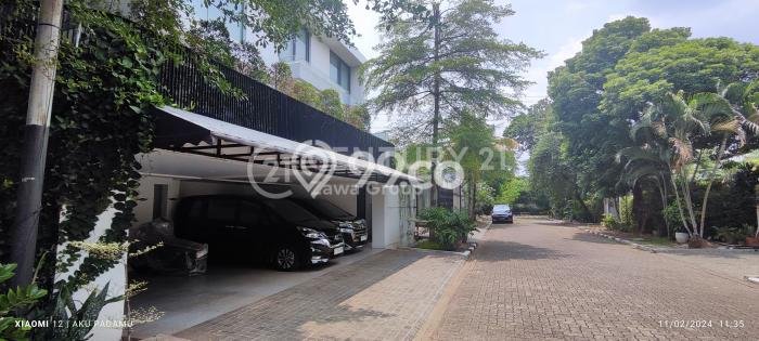 Hunian Mewah Dijual LT 420m2 di Cinere, Depok Hunian Mewah Dijual LT 420m2 di Cinere, Depok