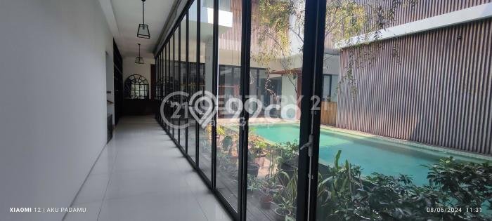 For Sale! Luxury House LT 863m2 Desain Modern di Radio Dalam For Sale! Luxury House LT 863m2 Desain Modern di Radio Dalam