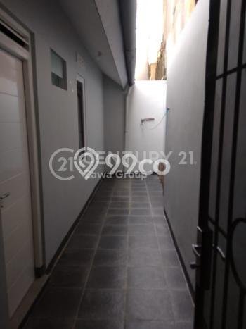 Lokasi strategis! Rumah siap pakai disewakan di Kebayoran Baru LB 200m2 Lokasi strategis! Rumah siap pakai disewakan di Kebayoran Baru LB 200m2