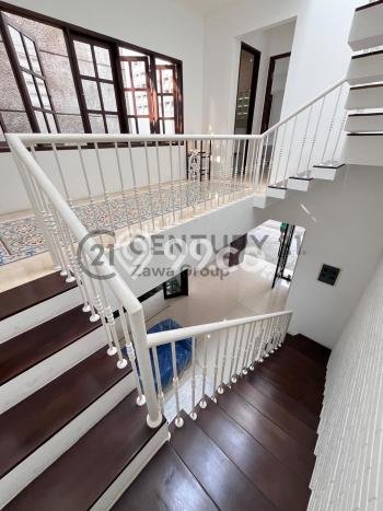Ready to Use! Luxury House LT 112m2 Desain Elegan di Cipete Ready to Use! Luxury House LT 112m2 Desain Elegan di Cipete