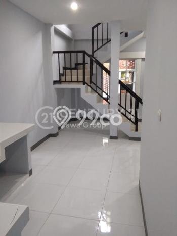Lokasi strategis! Rumah siap pakai disewakan di Kebayoran Baru LB 200m2 Lokasi strategis! Rumah siap pakai disewakan di Kebayoran Baru LB 200m2