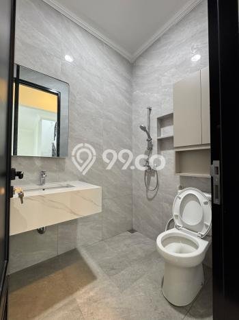 Hunian Elit LB 164m2 Siap Huni Desain Elegan di Bintaro, Tangerang Selatan Hunian Elit LB 164m2 Siap Huni Desain Elegan di Bintaro, Tangerang Selatan