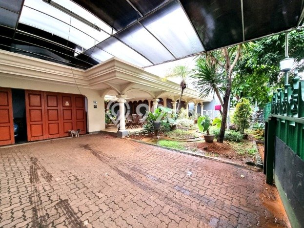 Dijual Rumah Luas Elegan Dengan View Cantik di Permata Hijau, Jakarta Selatan Dijual Rumah Luas Elegan Dengan View Cantik di Permata Hijau, Jakarta Selatan