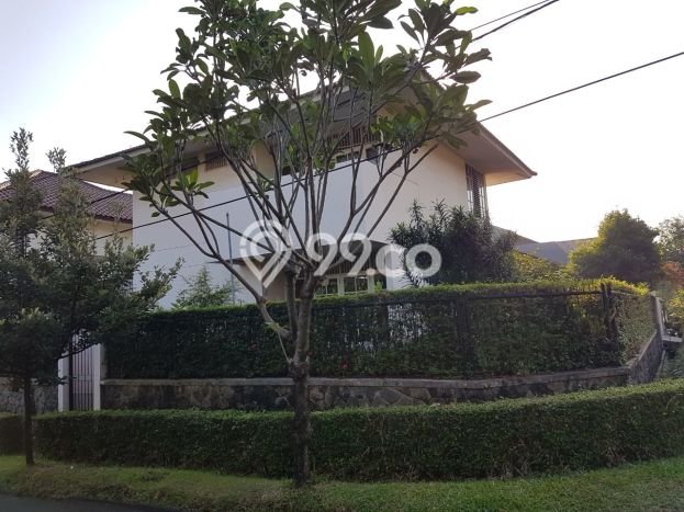 Jual Rumah Mewah Megah Dengan View Cantik di Bintaro, Tangerang Selatan Jual Rumah Mewah Megah Dengan View Cantik di Bintaro, Tangerang Selatan