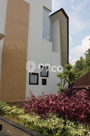 Dijual Rumah Elit Exclusive di Ciputat, Tangerang Selatan Dijual Rumah Elit Exclusive di Ciputat, Tangerang Selatan
