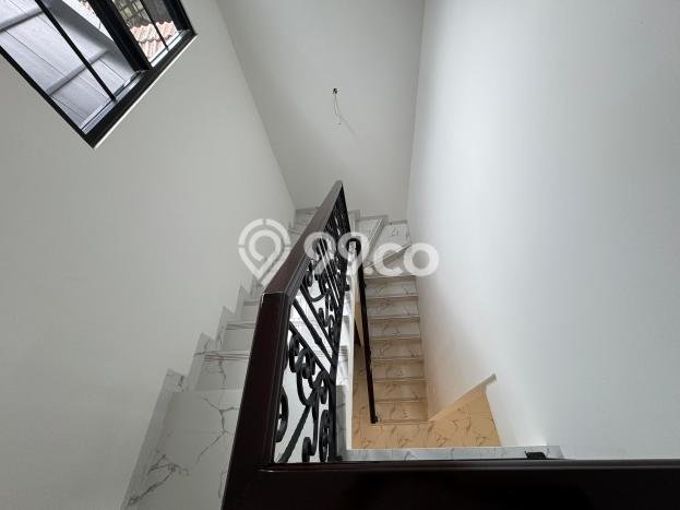 Hunian Elit LB 164m2 Siap Huni Desain Elegan di Bintaro, Tangerang Selatan Hunian Elit LB 164m2 Siap Huni Desain Elegan di Bintaro, Tangerang Selatan