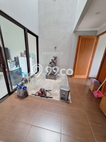 Jual Rumah Luas Elegan Dengan View Cantik di Bintaro, Tangerang Selatan Jual Rumah Luas Elegan Dengan View Cantik di Bintaro, Tangerang Selatan