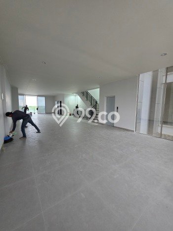 Unit Komersial Disewakan di Jakarta Utara Area Strategis Harga Kompetitif Unit Komersial Disewakan di Jakarta Utara Area Strategis Harga Kompetitif