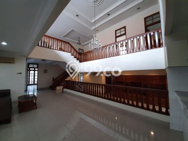 Ready to Use! Luxury House LT 470m2 Desain Modern di Pondok Indah Ready to Use! Luxury House LT 470m2 Desain Modern di Pondok Indah