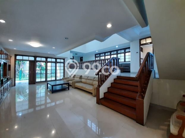 Ready to Use! Luxury House LT 470m2 Desain Modern di Pondok Indah Ready to Use! Luxury House LT 470m2 Desain Modern di Pondok Indah