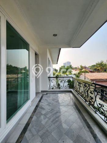 Rumah Mewah LB 600m2 Siap Pakai Desain Elegan di Ampera, Jakarta Selatan Rumah Mewah LB 600m2 Siap Pakai Desain Elegan di Ampera, Jakarta Selatan