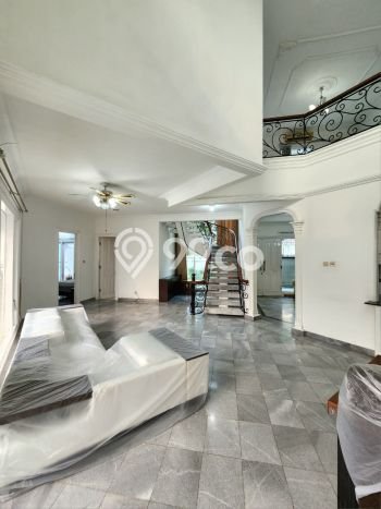 Rumah Mewah LB 600m2 Siap Pakai Desain Elegan di Ampera, Jakarta Selatan Rumah Mewah LB 600m2 Siap Pakai Desain Elegan di Ampera, Jakarta Selatan