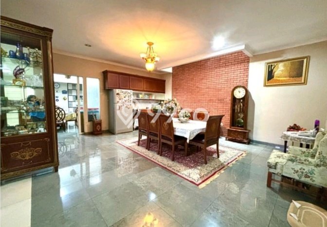 Rumah Mewah LB 320m2 Siap Huni Desain Elegan di Kayu Putih, Jakarta Timur Rumah Mewah LB 320m2 Siap Huni Desain Elegan di Kayu Putih, Jakarta Timur