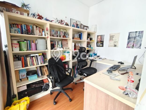 Siap Huni Rumah Mewah 3 Kamar di Kemayoran Dekat ke Mana Pun Siap Huni Rumah Mewah 3 Kamar di Kemayoran Dekat ke Mana Pun