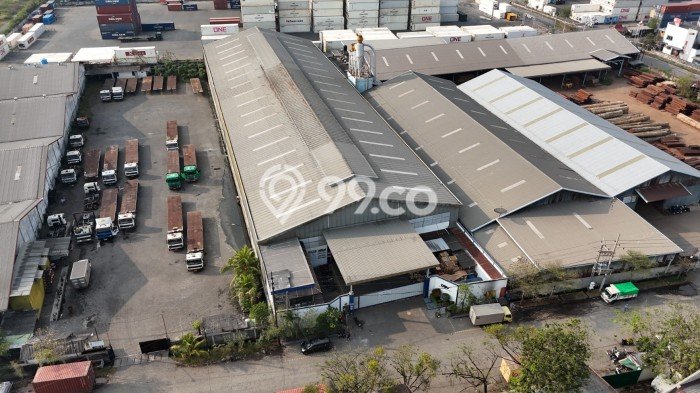 For Rent Gudang Premium di Asemrowo, Luas 3580m², Jalan Utama For Rent Gudang Premium di Asemrowo, Luas 3580m², Jalan Utama