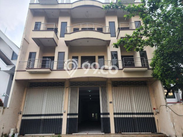 Ruko Bagus Dijual LB 550m2 Lokasi Strategis Surabaya Area Cocok untuk Berbisnis Ruko Bagus Dijual LB 550m2 Lokasi Strategis Surabaya Area Cocok untuk Berbisnis