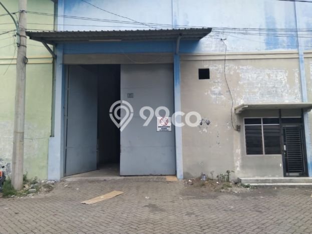 Gudang Kawasan Komersial Kawasan Buduran, Luas 600m², Jalan Utama Gudang Kawasan Komersial Kawasan Buduran, Luas 600m², Jalan Utama