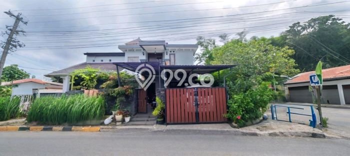 For Sale Rumah 5 Kamar Lokasi Strategis Bagus dan Strategis di Sidoarjo For Sale Rumah 5 Kamar Lokasi Strategis Bagus dan Strategis di Sidoarjo