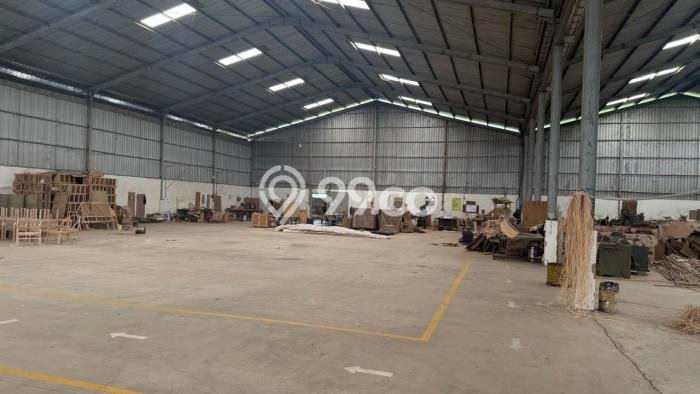 Pabrik For Rent di Balongpanggang, Luas 8400m², Area Utama, Akses Mudah Pabrik For Rent di Balongpanggang, Luas 8400m², Area Utama, Akses Mudah