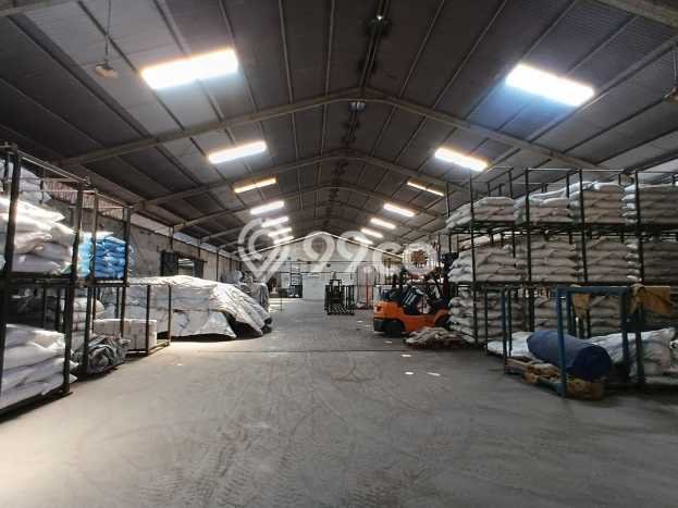 Unit Gudang Dijual di Surabaya LT 10000m2 & LB 3250m2 Unit Gudang Dijual di Surabaya LT 10000m2 & LB 3250m2