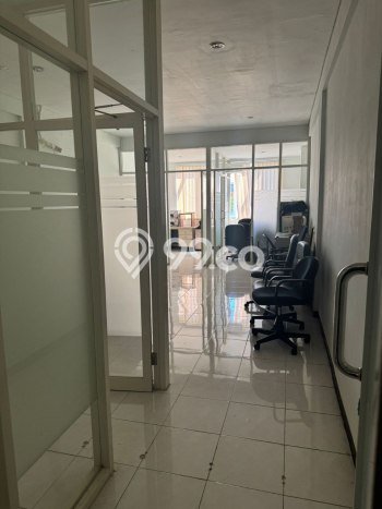 Ruko Disewa di Sukolilo, Surabaya, LT 72m2 / LB 250m2 Ruko Disewa di Sukolilo, Surabaya, LT 72m2 / LB 250m2