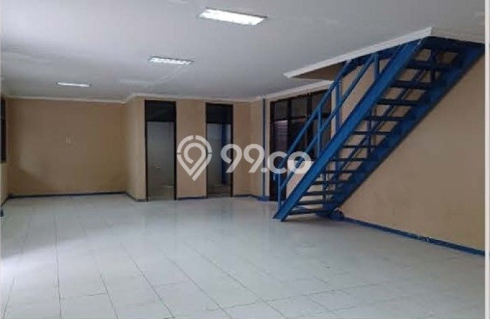 AREA KOMERSIAL! Gudang Disewakan Kawasan Rungkut Industri, Luas 1158m², Area Utama, Siap Usaha AREA KOMERSIAL! Gudang Disewakan Kawasan Rungkut Industri, Luas 1158m², Area Utama, Siap Usaha