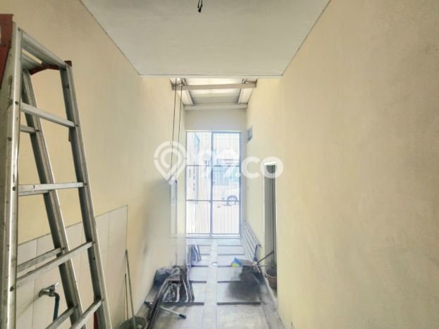 Rumah sewa siap pakai 4 KT di Wisata Bukit Mas, Surabaya Rumah sewa siap pakai 4 KT di Wisata Bukit Mas, Surabaya