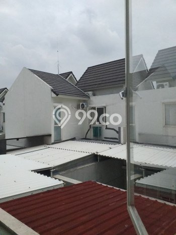 Rumah Asri di Kebraon, 1 KT, Lingkungan Strategis, LT 60m² LB 60m² Rumah Asri di Kebraon, 1 KT, Lingkungan Strategis, LT 60m² LB 60m²