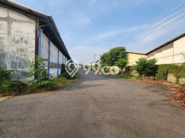Area Ramai! Gudang Dijual di Jabon untuk Bisnis Luas Bangunan 44000m2 Area Ramai! Gudang Dijual di Jabon untuk Bisnis Luas Bangunan 44000m2