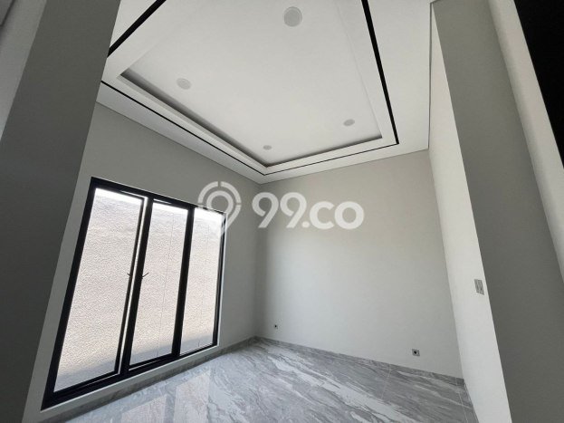 Hunian Elit LB 240m2 Siap Pakai Desain Elegan di Citraland, Surabaya Hunian Elit LB 240m2 Siap Pakai Desain Elegan di Citraland, Surabaya