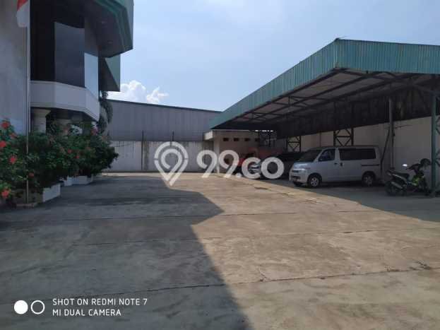 Unit Gudang Disewakan di Margomulyo di Area Ramai & Strategis Unit Gudang Disewakan di Margomulyo di Area Ramai & Strategis