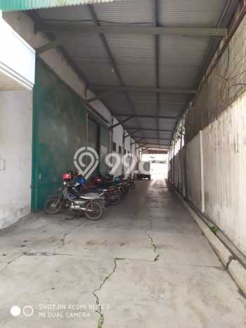 Unit Gudang Disewakan di Margomulyo di Area Ramai & Strategis Unit Gudang Disewakan di Margomulyo di Area Ramai & Strategis