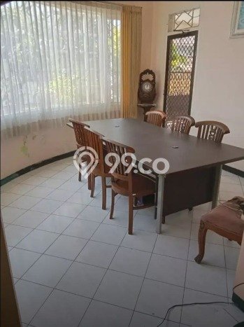 Dijual Hunian Mewah dengan Fasilitas Sekitar Lengkap di Jambangan, Surabaya Dijual Hunian Mewah dengan Fasilitas Sekitar Lengkap di Jambangan, Surabaya