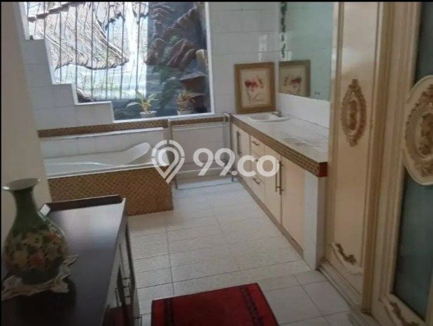 Dijual Hunian Mewah dengan Fasilitas Sekitar Lengkap di Jambangan, Surabaya Dijual Hunian Mewah dengan Fasilitas Sekitar Lengkap di Jambangan, Surabaya