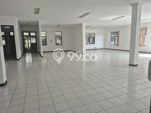 Disewakan Gudang di Pusat Kota Surabaya Ramai Strategis Disewakan Gudang di Pusat Kota Surabaya Ramai Strategis