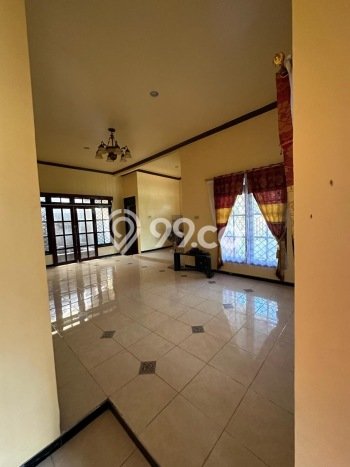 Jual Rumah Bagus Siap Huni LB 150m2 di Candi, Sidoarjo Jual Rumah Bagus Siap Huni LB 150m2 di Candi, Sidoarjo