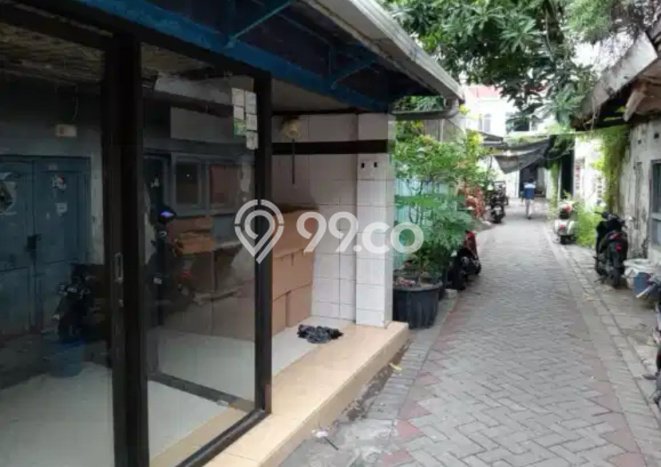 Ready to Use! Premium House LT 500m2 Desain Elegan di Surabaya Kota Ready to Use! Premium House LT 500m2 Desain Elegan di Surabaya Kota