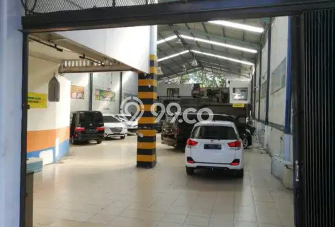 Komersial paling strategis disewakan di Gubeng Surabaya Komersial paling strategis disewakan di Gubeng Surabaya