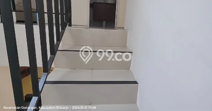 Rumah Cantik Siap Pakai Di Sidoarjo Luas 180m2 Lokasi Strategis Rumah Cantik Siap Pakai Di Sidoarjo Luas 180m2 Lokasi Strategis