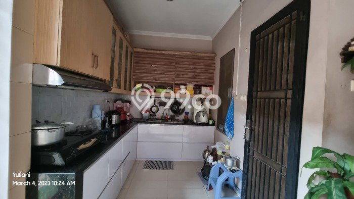 For Sale! Luxury House LT 200m2 Desain Elegan di Harapan Indah For Sale! Luxury House LT 200m2 Desain Elegan di Harapan Indah
