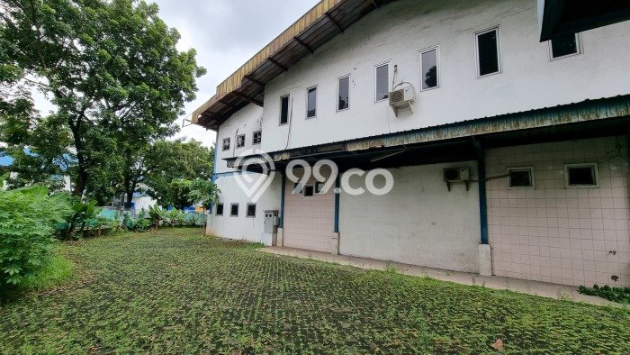 LOKASI PREMIUM! Gudang di Cikarang, Luas 595m², Jalan Utama, Kawasan Komersial LOKASI PREMIUM! Gudang di Cikarang, Luas 595m², Jalan Utama, Kawasan Komersial