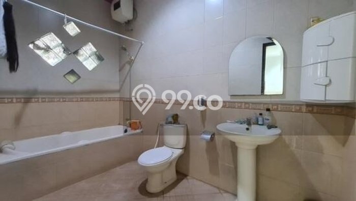 Dijual Hunian Rumah Terawat 4 Kamar di Bekasi Kota, Bekasi Dijual Hunian Rumah Terawat 4 Kamar di Bekasi Kota, Bekasi