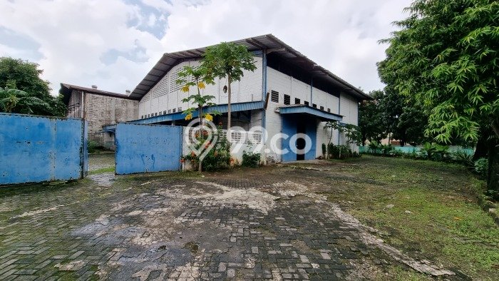 Unit Gudang Dijual di Bekasi LT 1315m2 & LB 595m2 Unit Gudang Dijual di Bekasi LT 1315m2 & LB 595m2