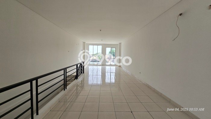 Ruko Strategis Kawasan Karang Satria, Luas 173m², Mainroad, Area Bisnis Aktif Ruko Strategis Kawasan Karang Satria, Luas 173m², Mainroad, Area Bisnis Aktif