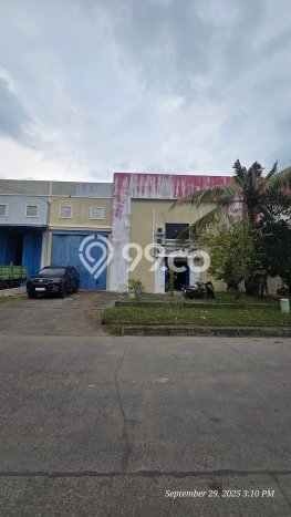 Area Ramai! Pabrik Dijual di Tarumajaya untuk Bisnis Luas Bangunan 810m2 Area Ramai! Pabrik Dijual di Tarumajaya untuk Bisnis Luas Bangunan 810m2